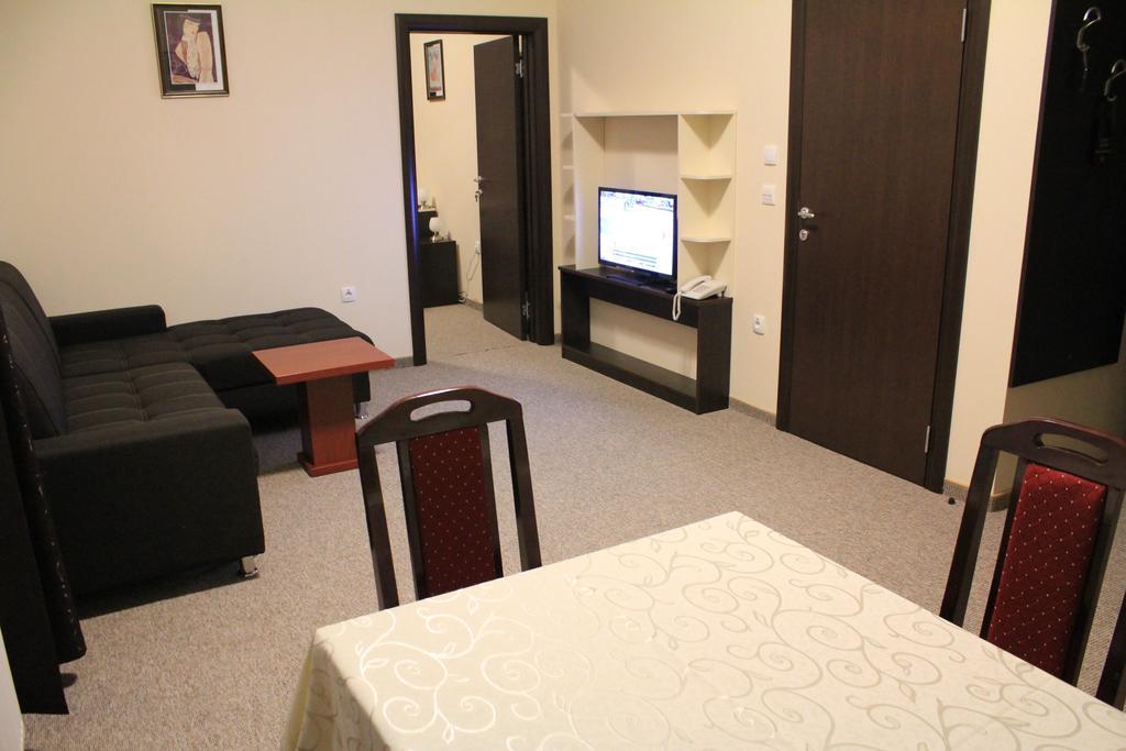 Hotel Feniks Pozarevac Phòng bức ảnh
