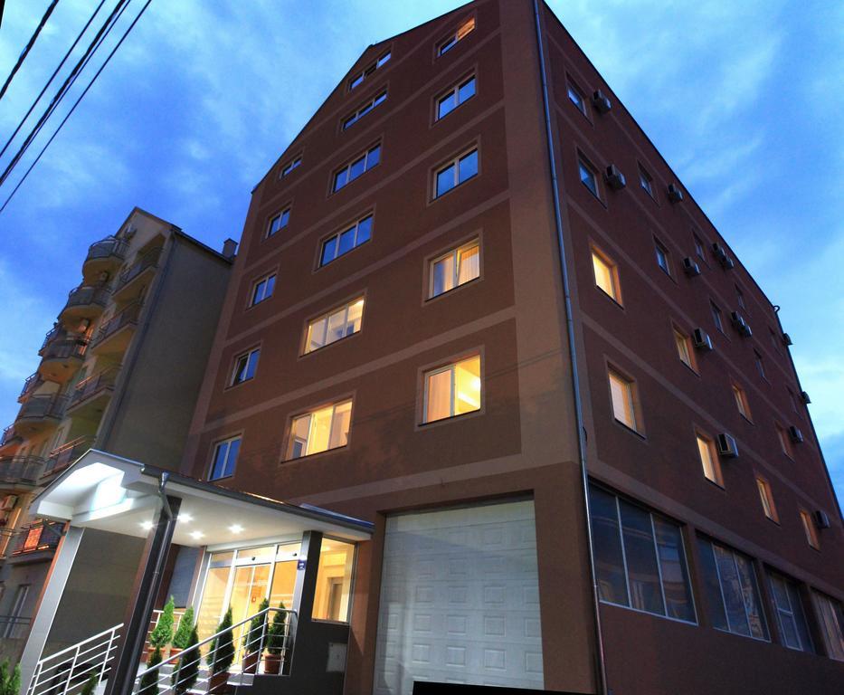 Hotel Feniks Pozarevac Ngoại thất bức ảnh