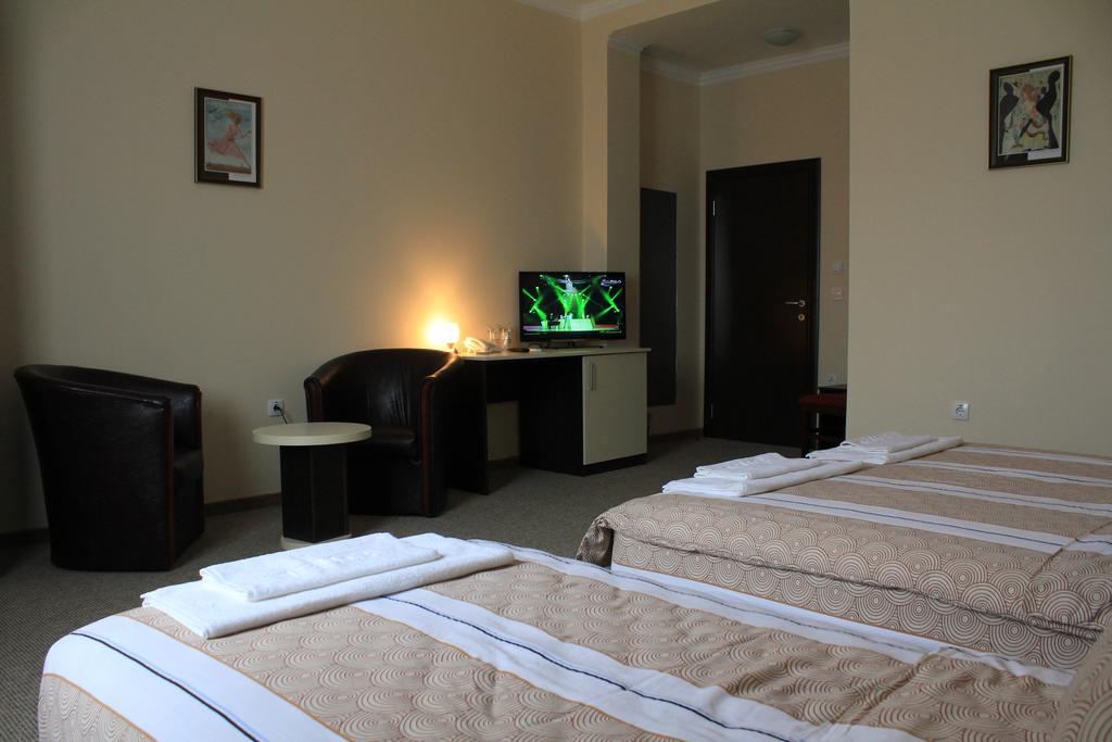 Hotel Feniks Pozarevac Phòng bức ảnh